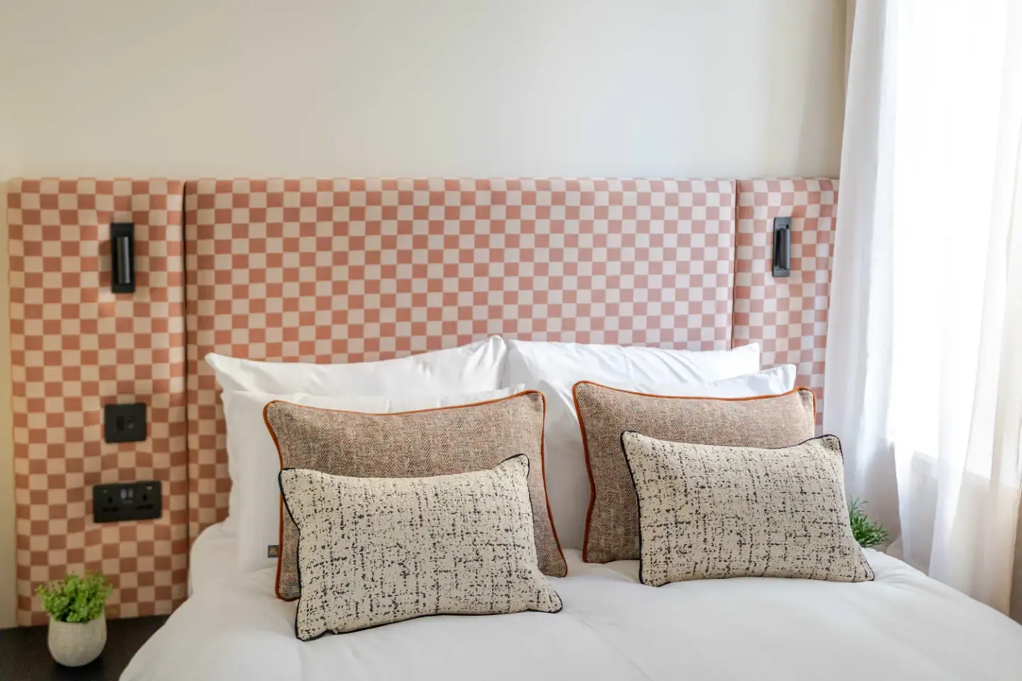 Standard Room on the Royal Mile 5